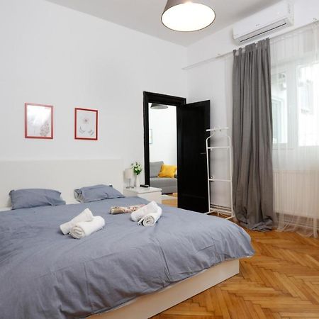 Lovely Apartment With 2 Bedrooms Bucureşti Exterior foto