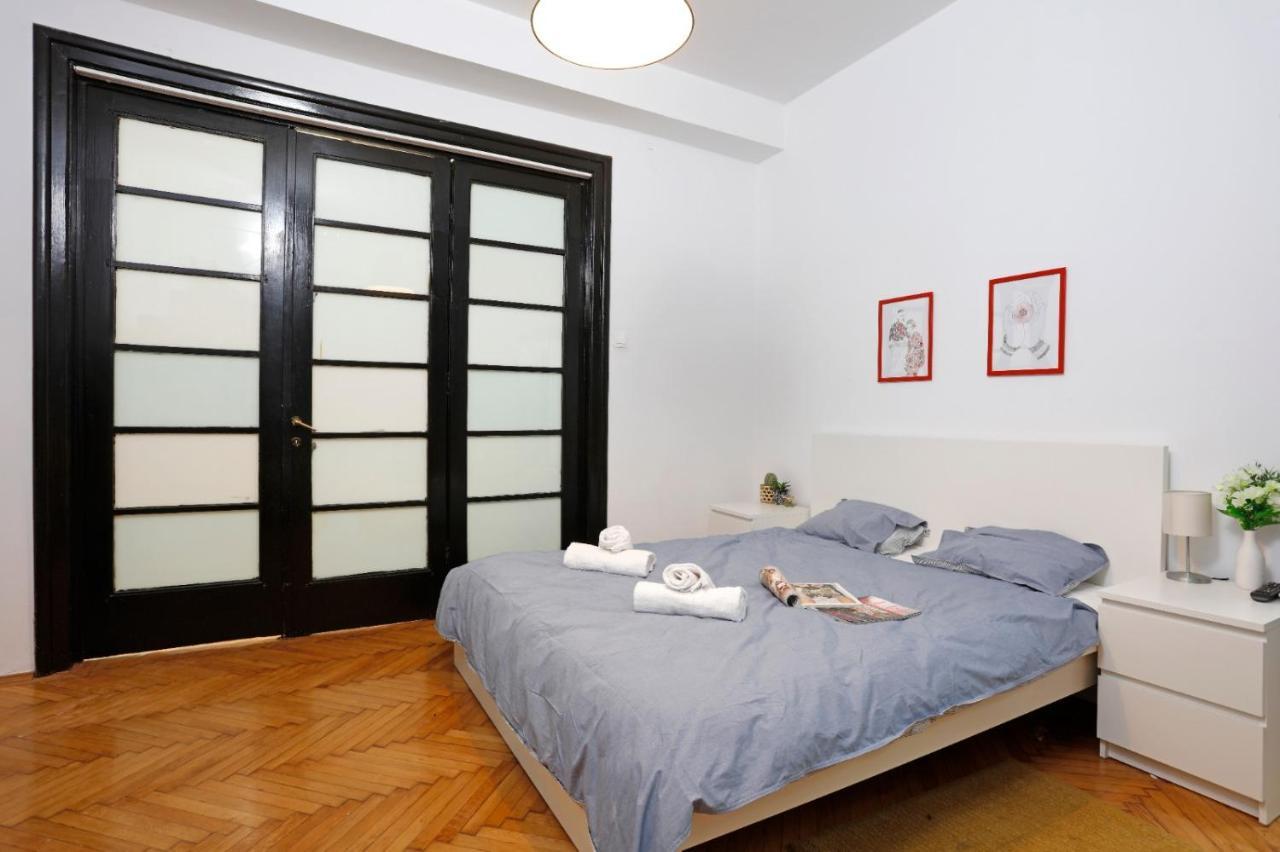 Lovely Apartment With 2 Bedrooms Bucureşti Exterior foto