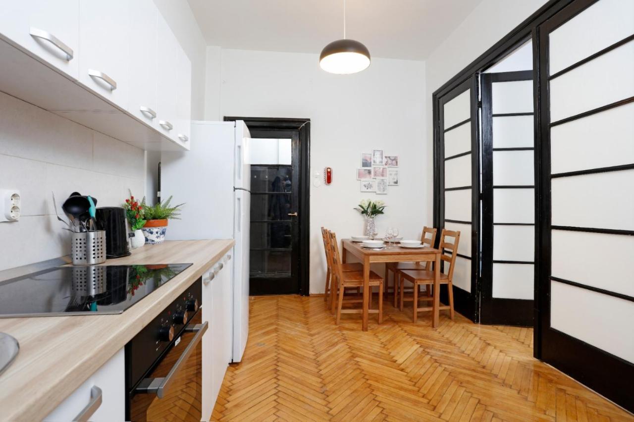 Lovely Apartment With 2 Bedrooms Bucureşti Exterior foto